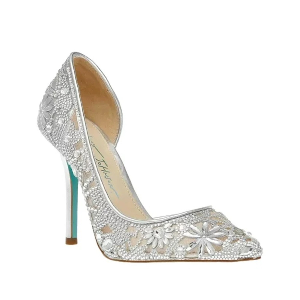 NWOT Betsy Johnson Chic Silver Sparkle Pump Size 8